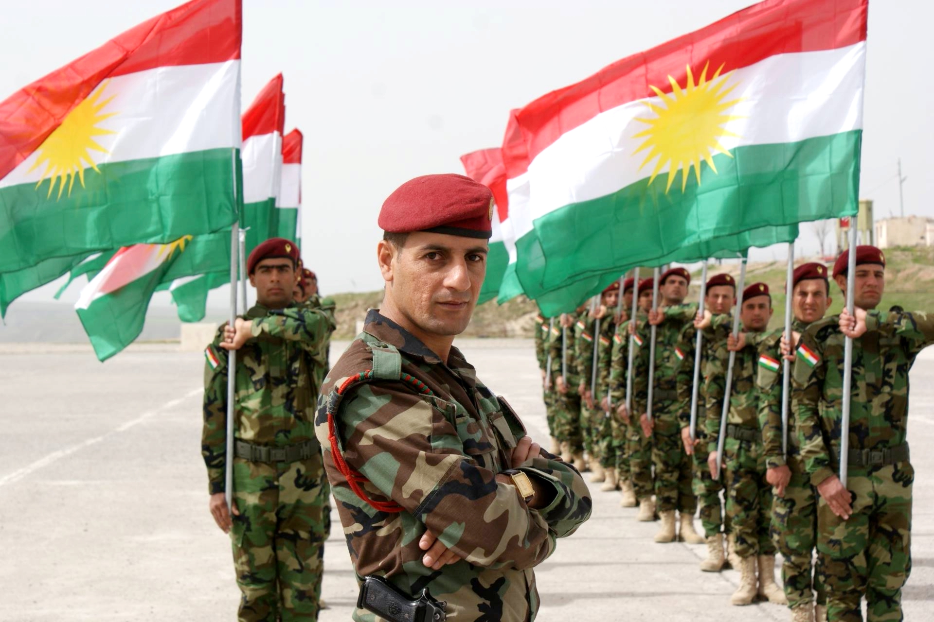 Курди перевод. Иракская армия пешмерга Курдистан. Пешмерга армия Курдистана. Курдский Партизан пешмерга.